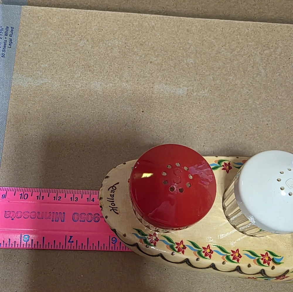 Vtg Holland Shoe With Salt Pepper Shaker Set #223